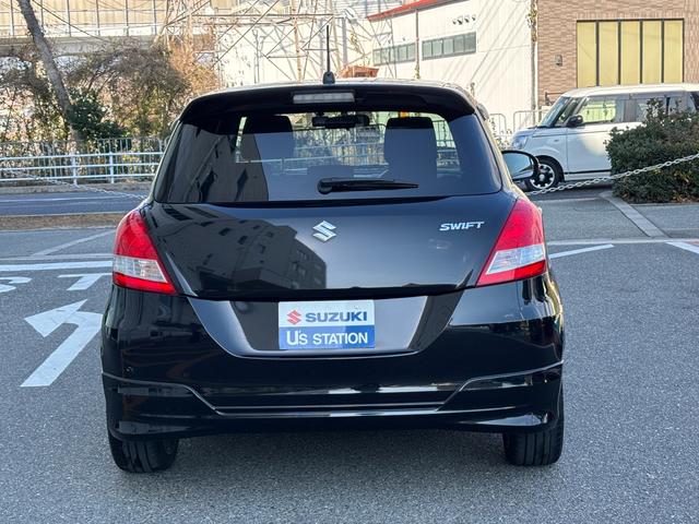 �X�Y�L���̕��ɂ̒��ÎԂ́A�ǎ��Ԃ݂̂���葵���Ă���܂��B�y�E���^�Ԗ�킸�L�x�Ɏ�葵���Ă���܂�