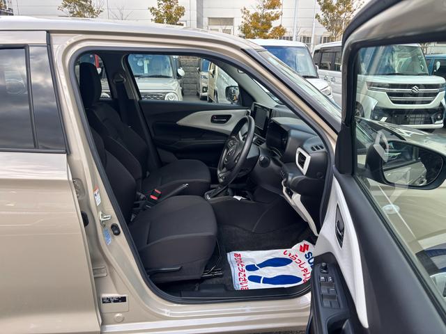 �������������Ă���܂��ԗ��́C�X�Y�L���c�㗝�X�̓��Ђ����M�������Ă����߂ł���f�B�[���[���ÎԂł��B