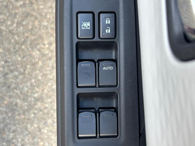 ���������Ԃ���A�l�C�̒��ÎԁB���Б��W���䐔�R�O�O��I�L�x�ȍ݌ɂ��炨�q�l�ɂ҂�����̂P������T���������܂��B