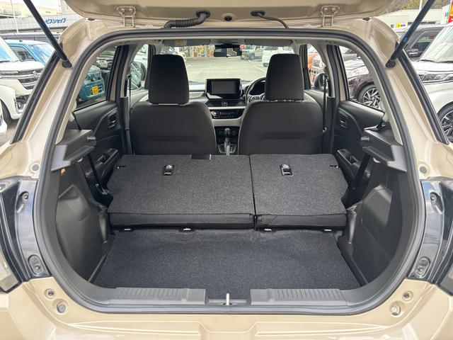 �������������Ă���܂��ԗ��́C�X�Y�L���c�㗝�X�̓��Ђ����M�������Ă����߂ł���f�B�[���[���ÎԂł��B