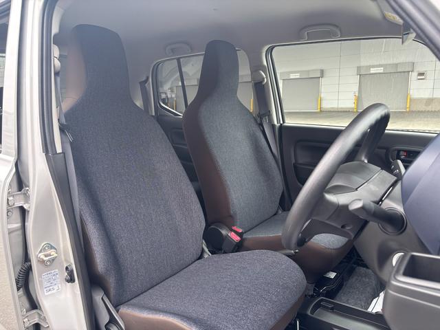 アルト Ｌ　３型　バックカメラ付　ＬＥＤヘッドランプ　キーレス　デュアルセンサーブレーキＩＩ｜スズキコネクト対応｜フルオートエアコン｜運転席・助手席シートヒーター｜リヤシートヘッドレスト｜全面ＵＶカット機能付ガラス｜運転席シートリフター｜電動格納式ドアミラー｜（13枚目）