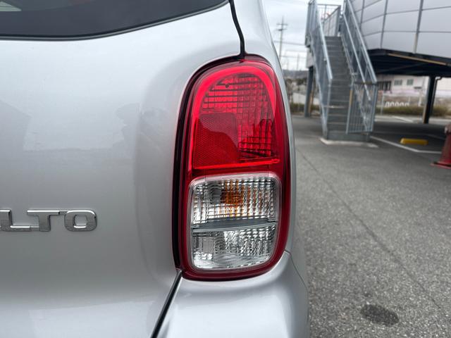 アルト Ｌ　３型　バックカメラ付　ＬＥＤヘッドランプ　キーレス　デュアルセンサーブレーキＩＩ｜スズキコネクト対応｜フルオートエアコン｜運転席・助手席シートヒーター｜リヤシートヘッドレスト｜全面ＵＶカット機能付ガラス｜運転席シートリフター｜電動格納式ドアミラー｜（26枚目）