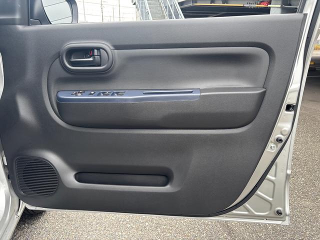 アルト Ｌ　３型　バックカメラ付　ＬＥＤヘッドランプ　キーレス　デュアルセンサーブレーキＩＩ｜スズキコネクト対応｜フルオートエアコン｜運転席・助手席シートヒーター｜リヤシートヘッドレスト｜全面ＵＶカット機能付ガラス｜運転席シートリフター｜電動格納式ドアミラー｜（28枚目）