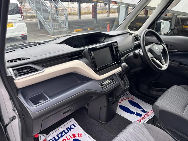 �������������Ă���܂��ԗ��́C�X�Y�L���c�㗝�X�̓��Ђ����M�������Ă����߂ł���f�B�[���[���ÎԂł��B