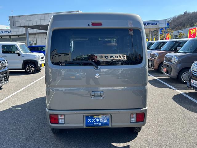 エブリイ JOINターボ 6型 バックカメラ付オーディオ LEDライト デュアルカメラブレーキ|キーレスプッシュスタート|USB電源ソケット|フルホイールキャップ|運転席シートヒーター|アイドリングストップ|LEDヘッドランプ|電動格納式ドアミラー|(7枚目)