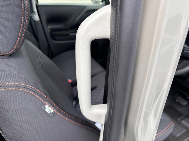 スペーシア ギア　ＨＹＢＲＩＤ　ＸＺターボ　４ＷＤ　全方位モニター付ナビ　デュアルセンサーブレーキＩＩ｜後席両側ワンアクションパワースライド｜アダプティブクルーズコントロール｜ステアリングヒーター｜電動パーキングブレーキ｜マルチユースフラップ｜シートヒーター｜（56枚目）