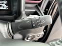 フットワークの軽い、運転ラクラクの足回り。タイヤの溝も、まだまだ!くわしくはスタッフへ。