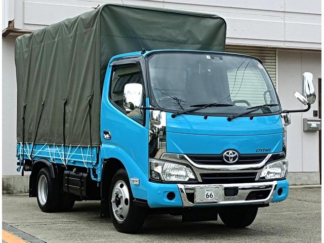 ダイナトラック ２ｔ積　幌車　オートマチック　４．０ディーゼルターボ　４ナンバー　脱着式幌　プリクラッシュ　車線逸脱警報　ＶＳＣ　ＴＲＣ　ミラー型バックモニター　アイドリングストップ　左電格ミラー　ＥＣＴＰＷＲ　荷台床鉄板貼　荷台作業灯　車両総重量４５４５ｋｇ（4枚目）