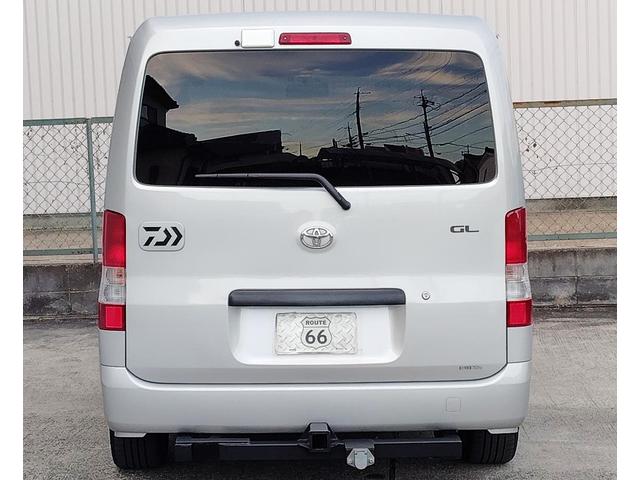 ライトエースバン ＧＬ　７５０ｋｇ積　ローダウン　ヒッチメンバー　ベットキット　オートマチック　社外１７インチＡＷ　社外フロントスポイラー　社外ＬＥＤヘッドライト　メモリーナビ　フルセグＴＶ　ＥＴＣ　パワーウィンド　ウッド調パネル　リア５面フイルム貼り　総重量２１００ｋｇ（7枚目）