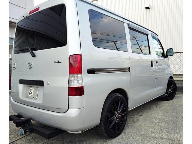 ライトエースバン ＧＬ　７５０ｋｇ積　ローダウン　ヒッチメンバー　ベットキット　オートマチック　社外１７インチＡＷ　社外フロントスポイラー　社外ＬＥＤヘッドライト　メモリーナビ　フルセグＴＶ　ＥＴＣ　パワーウィンド　ウッド調パネル　リア５面フイルム貼り　総重量２１００ｋｇ（9枚目）