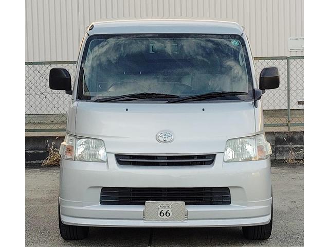 ライトエースバン ＧＬ　７５０ｋｇ積　ローダウン　ヒッチメンバー　ベットキット　オートマチック　社外１７インチＡＷ　社外フロントスポイラー　社外ＬＥＤヘッドライト　メモリーナビ　フルセグＴＶ　ＥＴＣ　パワーウィンド　ウッド調パネル　リア５面フイルム貼り　総重量２１００ｋｇ（12枚目）