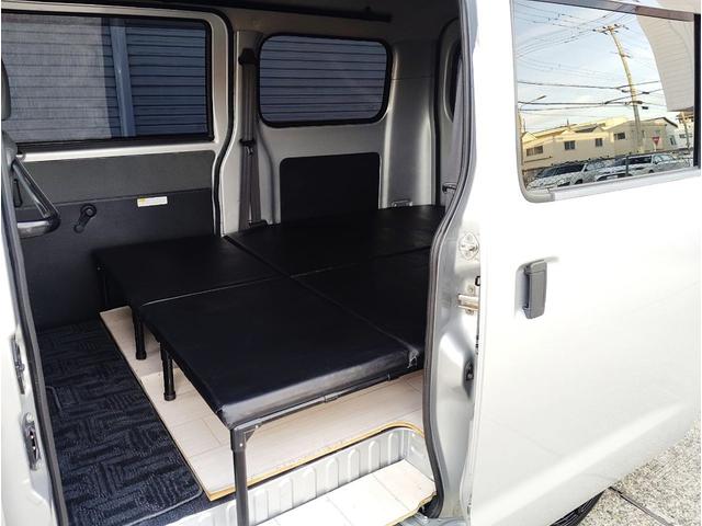 ライトエースバン ＧＬ　７５０ｋｇ積　ローダウン　ヒッチメンバー　ベットキット　オートマチック　社外１７インチＡＷ　社外フロントスポイラー　社外ＬＥＤヘッドライト　メモリーナビ　フルセグＴＶ　ＥＴＣ　パワーウィンド　ウッド調パネル　リア５面フイルム貼り　総重量２１００ｋｇ（22枚目）