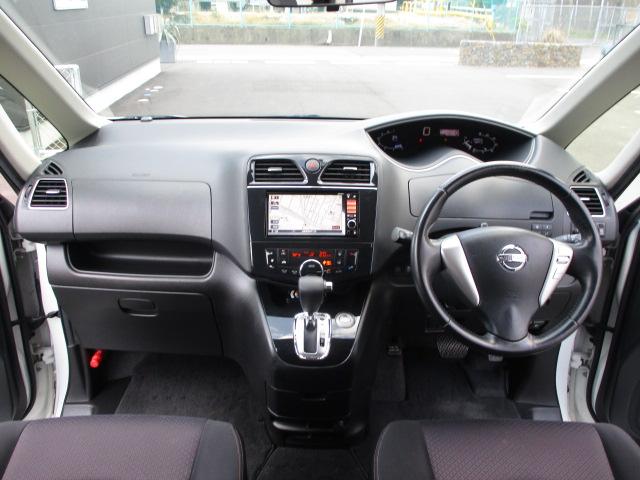 セレナ ハイウェイスター ハイウェイスター(8名) ワンオーナー 禁煙車 純正ナビTV リアモニター Bモニター ETC 両側Pスライドドア(15枚目)