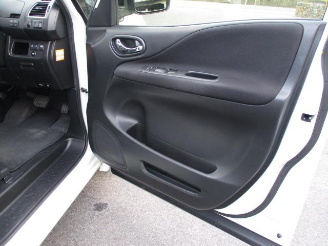 セレナ ハイウェイスター ハイウェイスター(8名) ワンオーナー 禁煙車 純正ナビTV リアモニター Bモニター ETC 両側Pスライドドア(39枚目)