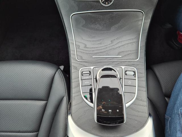 Cクラス C200アバンギャルド AMGライン 本革シート エアサス 純正ナビ フルセグTV Bカメラ HDD〜SSD化NOXセンサー交換済み ナビ最新更新済み パワーシート シートヒーター ドラレコ(19枚目)