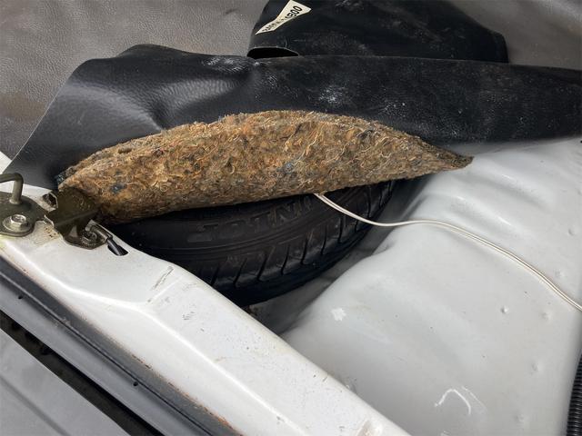 マーチ ｉｚ　走行５６６８０キロ　パワステ　カセットデッキ（47枚目）