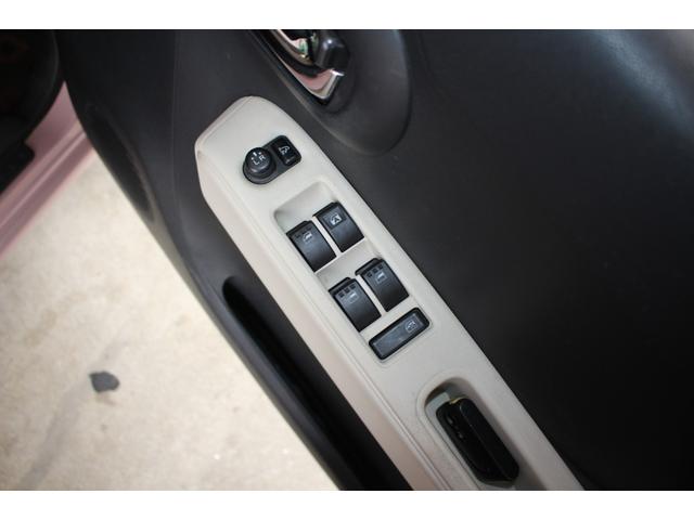 ミラココア ココアプラスＸスペシャルコーデ　純正ナビ　ワンセグＴＶ　スマートキー　盗難防止システム　オートエアコン　　電動格納ミラー　パワーウィンドウ　パワーステアリング　ＡＢＳ　運転席・助手席エアバッグ　平成２６年式（17枚目）