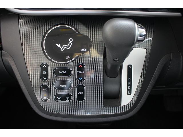 デイズルークス 　純正ナビ　全周囲カメラ　ＥＴＣ　両側電動ドア　フルセグＴＶ　Ｂｌｕｅｔｏｏｔｈ　スマートキー　ターボ　オートエアコン　取扱説明書　純正ＡＷ　電格ミラー　パワーウィンドウ　ＥＳＣ　ＡＢＳ　平成２６年式（16枚目）