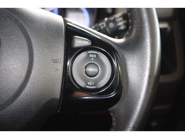 �N���[�Y�R���g���[���t���ł������x�����ɕۂĂ�̂ŁA�������H�Ȃǂł̉^�]���y����ł����