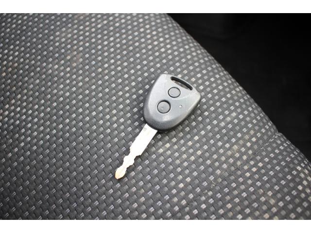 ハイゼットカーゴ クルーズターボＳＡＩＩＩ　ＳＤナビ　フルセグＴＶ　Ｂｌｕｅｔｏｏｔｈ　ＥＴＣ　キーレス　衝突被害軽減ブレーキ　横滑り防止装置　電格ミラー　パワーウィンドウ　ターボ　ミュージックサーバー　取扱書・メンテノート　ＡＢＳ　Ｈ３０年式（11枚目）