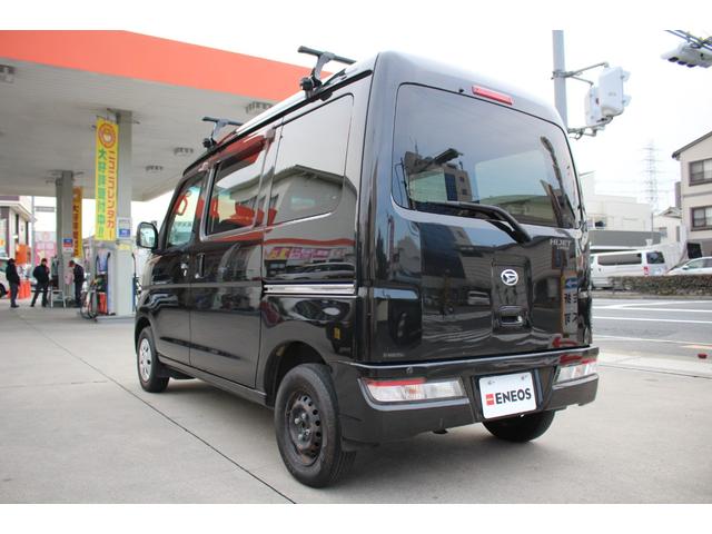 ハイゼットカーゴ クルーズターボＳＡＩＩＩ　ＳＤナビ　フルセグＴＶ　Ｂｌｕｅｔｏｏｔｈ　ＥＴＣ　キーレス　衝突被害軽減ブレーキ　横滑り防止装置　電格ミラー　パワーウィンドウ　ターボ　ミュージックサーバー　取扱書・メンテノート　ＡＢＳ　Ｈ３０年式（23枚目）