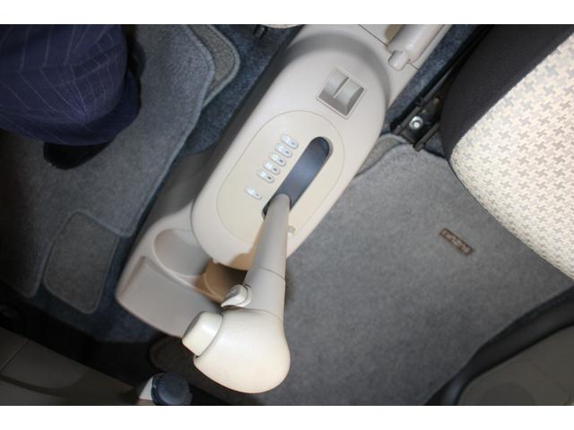 アルト Ｆ　走行距離１．９万ｋｍ　ＤＶＤナビ　ＥＴＣ　盗難防止　キーレス　パワーウィンドウ　取扱書・メンテノート付　平成２４年式（11枚目）