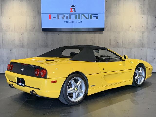 Ｆ３５５ スパイダー　ＲＭ　Ｓｏｔｈｅｂｙ’ｓ出品車両　ＸＲシャーシ　６ＭＴ　キダスペシャルマフラー純正有　２．８万キロ時タイミングベルト交換済み　チャレンジグリル純正有　フェラーリバッグ　付属品完備（33枚目）