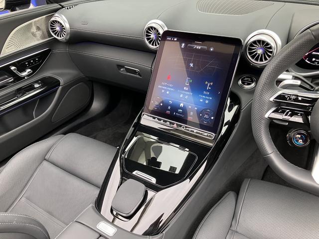 ＳＬ ＳＬ４３　オプションレッドソフトトップ　純正２０インチＡＭＧ５ツインスポークＡＷ　シートヒータ＆ベンチレーション　ヘッドアップディスプレイ　アップルカープレイ　ブルメスターサウンドシステム　全周囲カメラ（14枚目）