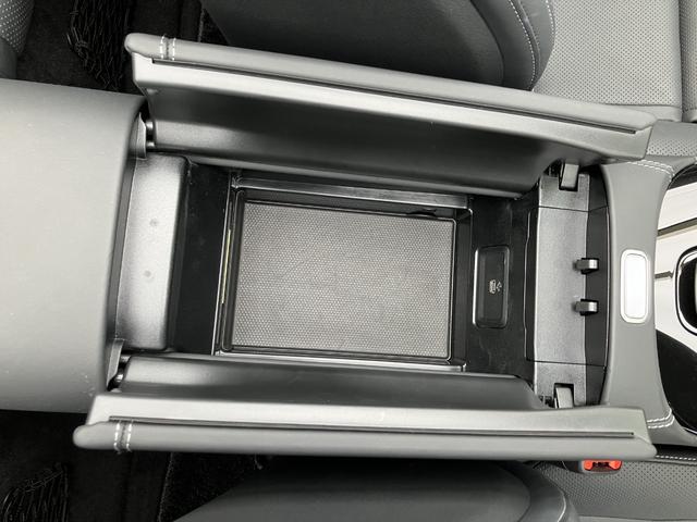 ＳＬ ＳＬ４３　オプションレッドソフトトップ　純正２０インチＡＭＧ５ツインスポークＡＷ　シートヒータ＆ベンチレーション　ヘッドアップディスプレイ　アップルカープレイ　ブルメスターサウンドシステム　全周囲カメラ（20枚目）