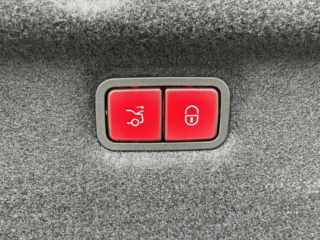 ＳＬ ＳＬ４３　オプションレッドソフトトップ　純正２０インチＡＭＧ５ツインスポークＡＷ　シートヒータ＆ベンチレーション　ヘッドアップディスプレイ　アップルカープレイ　ブルメスターサウンドシステム　全周囲カメラ（32枚目）