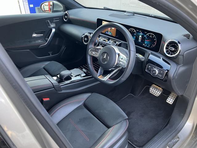 Ａクラス Ａ１８０　スタイル　ＡＭＧライン　ワンオーナー　ＡＭＧスタイリングＰＫＧ　純正１８インチＡＷ　レーダーセーフティーＰＫＧ　ナビゲーションＰＫＧ　ＬＥＤヘッドライト　レーンチェンジアシスト　ハーフレザー　シートヒーター　パワーシート（10枚目）