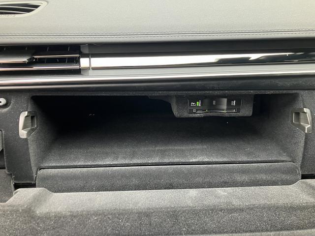 ��i�O���[�u�{�b�N�X�ɂ͂d�s�b����������Ă���܂��B�g�p��������܂���B