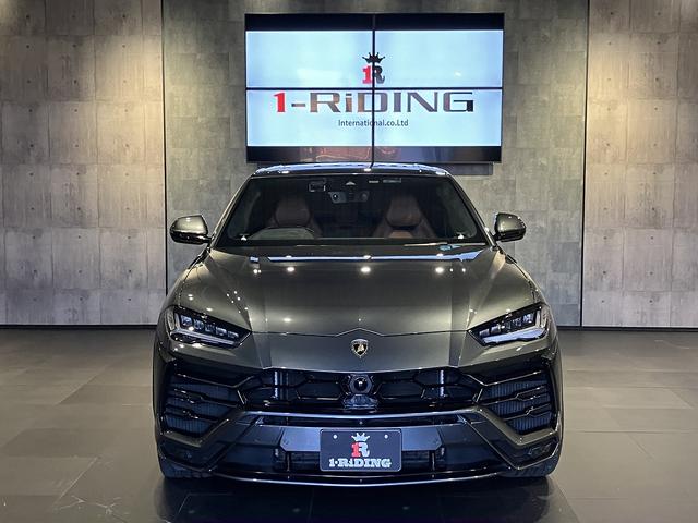 ウルス ベースグレード　Ｑ－Ｃｉｔｕｒａレザー　パノラミックルーフ　純正２３インチＴａｉｇｅｔｅＡＷ　Ｂａｎｇ＆ｏｌｕｆｓｅｎサウンド　エレガンテインテリア　スタイルＰＫＧ　シートヒーター＆ベンチレーション　３６０°カメラ（2枚目）