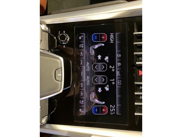 ウルス ベースグレード　Ｑ－Ｃｉｔｕｒａレザー　パノラミックルーフ　純正２３インチＴａｉｇｅｔｅＡＷ　Ｂａｎｇ＆ｏｌｕｆｓｅｎサウンド　エレガンテインテリア　スタイルＰＫＧ　シートヒーター＆ベンチレーション　３６０°カメラ（14枚目）