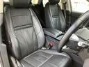 運転席のシートは使用感はございますが、比較的きれいな状態を保っております。
