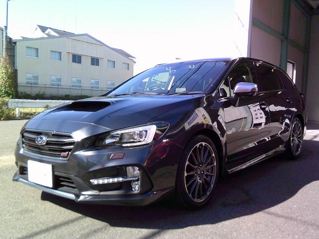 レヴォーグ １．６ＳＴＩスポーツアイサイト　アドバンスドセイフティ　ＳＤナビ　ＣＤ／ＤＶＤ　ブルートゥース　バックカメラ　ＥＴＣ　全車速追従式クルーズコントロール　レザーシート　シートヒーター　パワーシート　ＬＥＤアクセサリー　全国１年保証（4枚目）