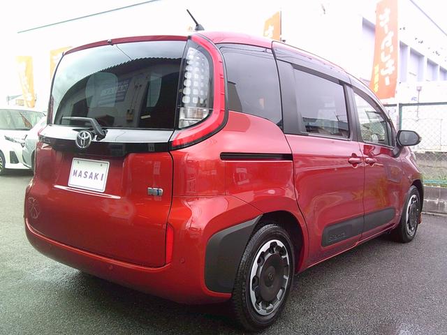 シエンタ ハイブリッドＺ　衝突被害軽減ブレーキ　インテリジェンスソナー　パーキングサポートブレーキ　ＥＴＣ　ドライブレコーダー　レーダークルーズコントロール　サイドエアバッグ　１００Ｖコンセント　サイドエアバッグ　全国１年保証（8枚目）