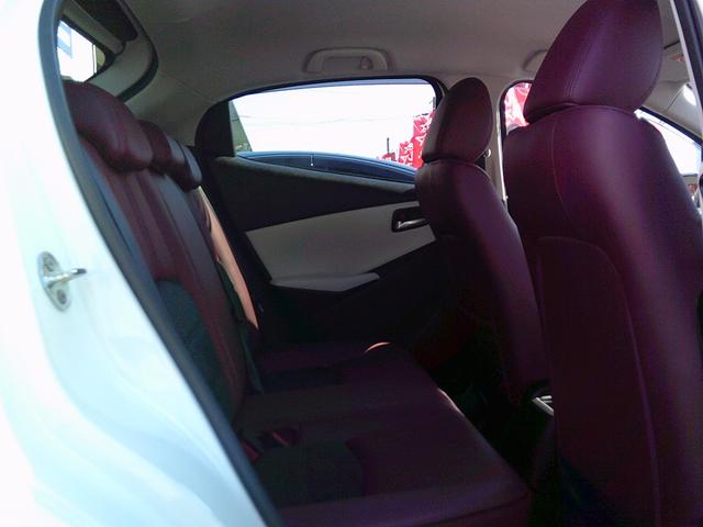 MAZDA2 15S 100周年特別記念車 衝突被害軽減ブレーキ ナビ/テレビ/CD/DVD USB/ブルートゥース 360度カメラ ETC レーダークルーズコントロール ハーフレザーシート シートヒータ ブラインドスポットモニタ 全国1年保証(31枚目)