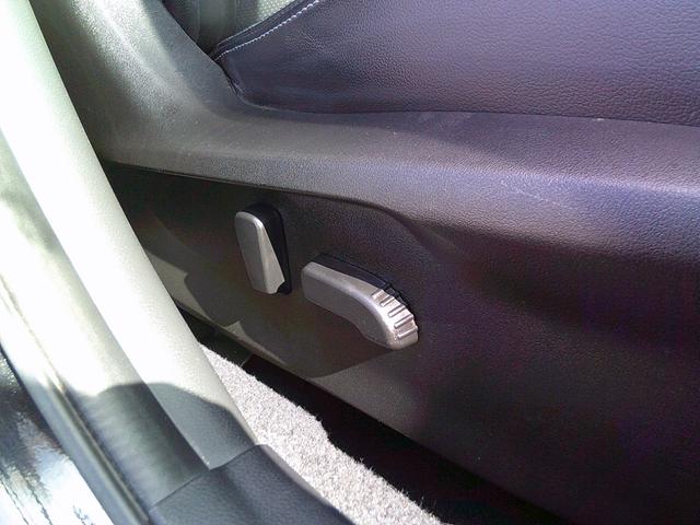 インプレッサスポーツ 2.0i-Lアイサイト ブラックレザーセレクション 8インチナビ CD/DVD ブルートゥース バックカメラ ETC2.0 追従式クルーズコントロール アクティブレーンキープ シートヒーター パワーシート LEDライナー(26枚目)