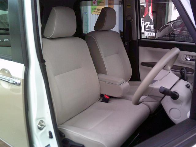 ムーヴキャンバス Gメイクアップリミテッド SAIII 衝突被害軽減ブレーキ 純正ナビ 地デジ/CD/DVD ブルートゥース パノラミックビューモニター ETC ドライブレコーダー LEDヘッドランプ LEDフォグランプ オートライト 全国1年保証(10枚目)