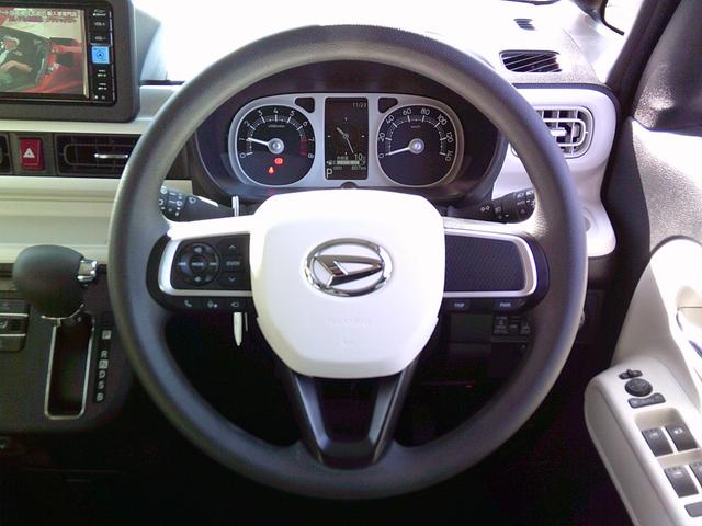 ムーヴキャンバス ストライプスＧ　スマートアシスト　純正ナビ　ＴＶ／ＣＤ／ＤＶＤ　ＵＳＢ／ブルートゥース　パノラミックビューモニター　ドライブレコーダー　シートヒーター　スマートキー　ＬＥＤライト　オートライト　新車保証継承（12枚目）