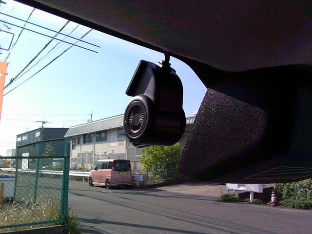 ムーヴキャンバス ストライプスＧ　スマートアシスト　純正ナビ　ＴＶ／ＣＤ／ＤＶＤ　ＵＳＢ／ブルートゥース　パノラミックビューモニター　ドライブレコーダー　シートヒーター　スマートキー　ＬＥＤライト　オートライト　新車保証継承（23枚目）