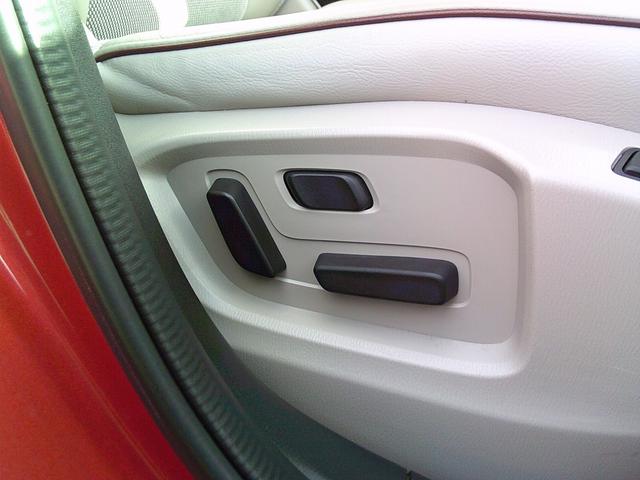 CX-8 XD グランドジャーニー iアクティブセンス TV/CD/DVD/BT/USB 360度カメラ ETC 後席モニター 4席シートヒーター レーダークルーズコントロール レーンキープ パーキングセンサ パワーバックドア 新車保証(24枚目)