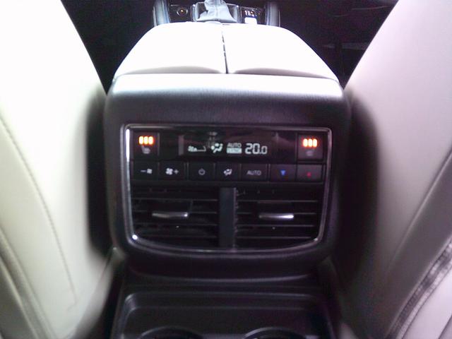 CX-8 XD グランドジャーニー iアクティブセンス TV/CD/DVD/BT/USB 360度カメラ ETC 後席モニター 4席シートヒーター レーダークルーズコントロール レーンキープ パーキングセンサ パワーバックドア 新車保証(30枚目)