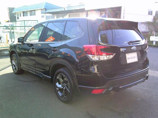 当店は近畿運輸局の認証を受けた整備工場です。自社工場にてしっかりと整備点検をしてご納車させていただきます。ご納車後の整備や車検などにつきましてもお気軽にご相談ください。