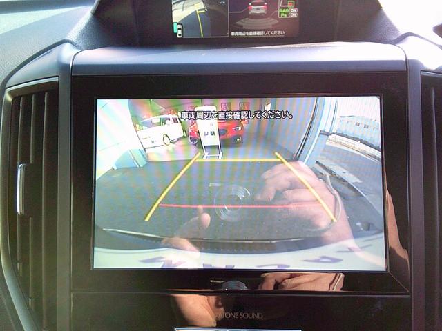 人気オプションのダイアトーンサウンドナビです。上質な音をお楽しみいただけます。地デジ（フルセグ）やＣＤ／ＤＶＤ再生、ブルートゥース接続も可能です。バックカメラも装備していますの車庫入れもラクラクです。