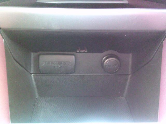 レヴォーグ １．６ＳＴＩスポーツアイサイト　アドバンスドセイフティパッケージ　純正ナビ　地デジ／ＣＤ／ＤＶＤ　ブルートゥース　バックカメラ　ＥＴＣ　ドラレコ　追従式クルーズコントロール　アクティブレーンキープ　レザーシート　全国１年保証（17枚目）