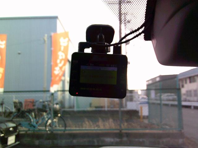 レヴォーグ １．６ＳＴＩスポーツアイサイト　アドバンスドセイフティパッケージ　純正ナビ　地デジ／ＣＤ／ＤＶＤ　ブルートゥース　バックカメラ　ＥＴＣ　ドラレコ　追従式クルーズコントロール　アクティブレーンキープ　レザーシート　全国１年保証（26枚目）