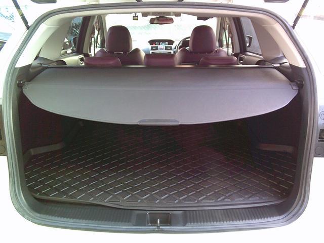 レヴォーグ １．６ＳＴＩスポーツアイサイト　アドバンスドセイフティパッケージ　純正ナビ　地デジ／ＣＤ／ＤＶＤ　ブルートゥース　バックカメラ　ＥＴＣ　ドラレコ　追従式クルーズコントロール　アクティブレーンキープ　レザーシート　全国１年保証（30枚目）