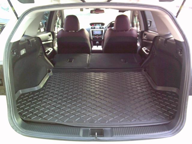 レヴォーグ １．６ＳＴＩスポーツアイサイト　アドバンスドセイフティパッケージ　純正ナビ　地デジ／ＣＤ／ＤＶＤ　ブルートゥース　バックカメラ　ＥＴＣ　ドラレコ　追従式クルーズコントロール　アクティブレーンキープ　レザーシート　全国１年保証（31枚目）